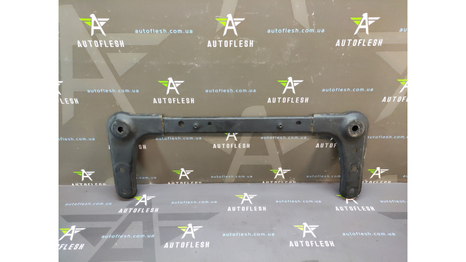 Б/в підсилювач підрамника 8200860101 для Renault Kangoo/ Megane II/ Scenic II